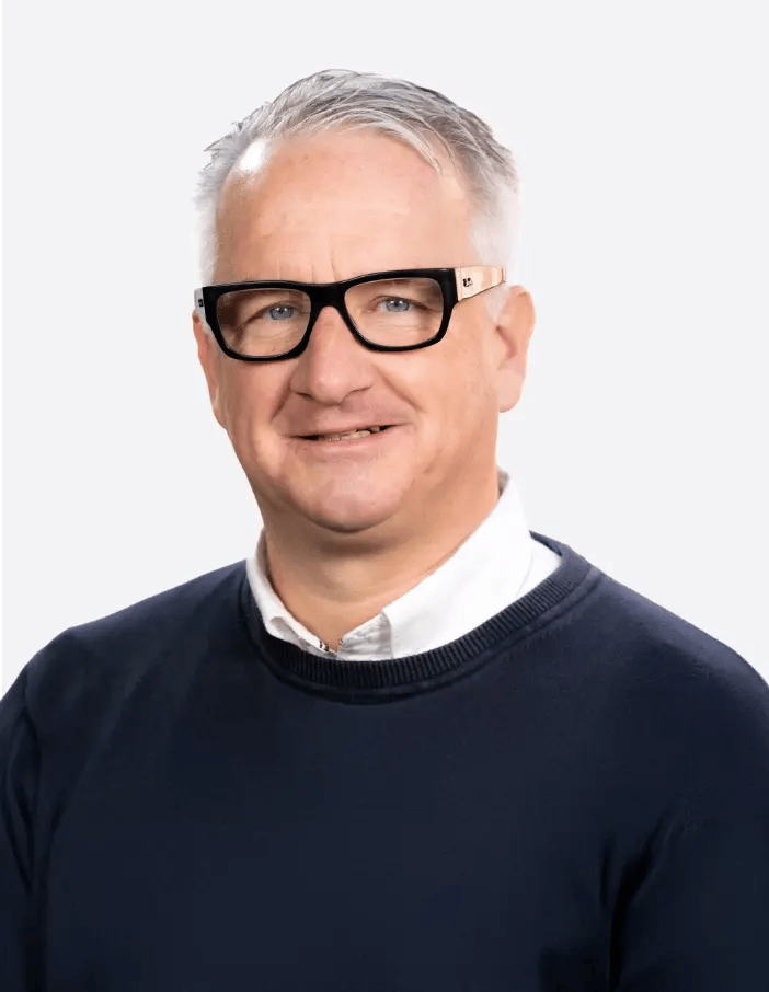 phil-lewis